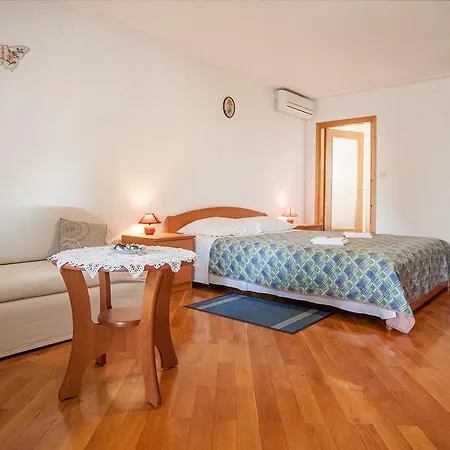 Cademia Apartment