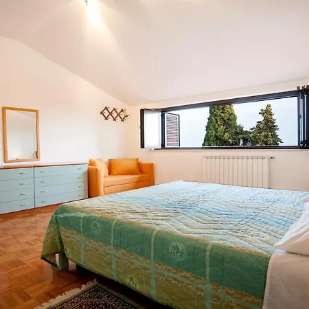 Cademia Apartment