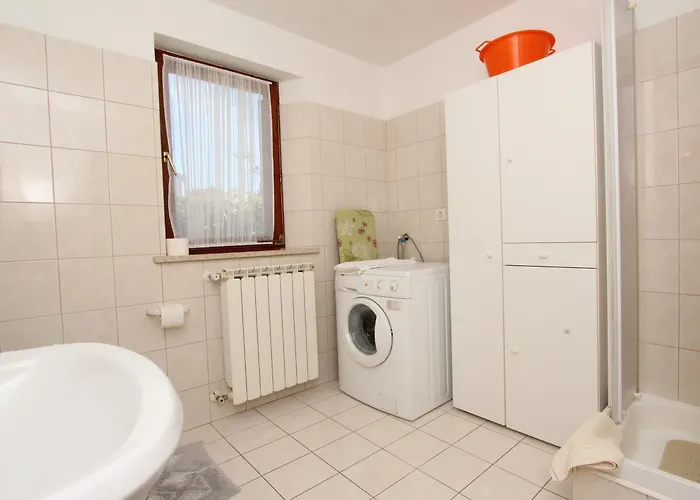 Cademia Apartment *