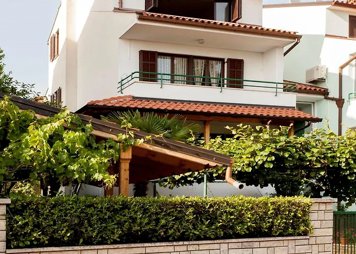 Cademia Apartment