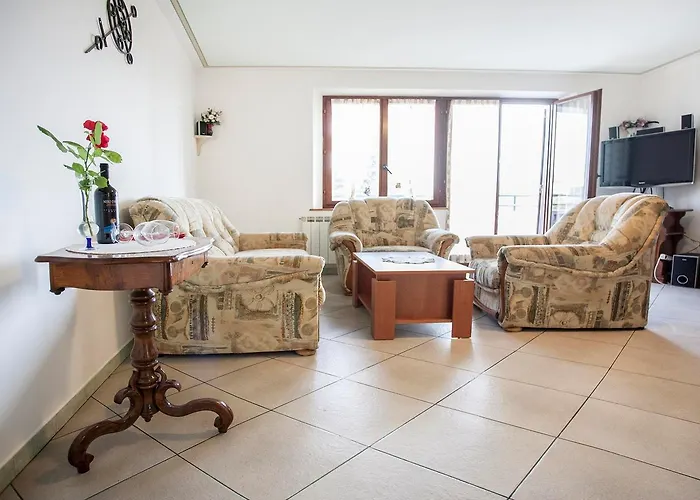 Cademia Apartment *