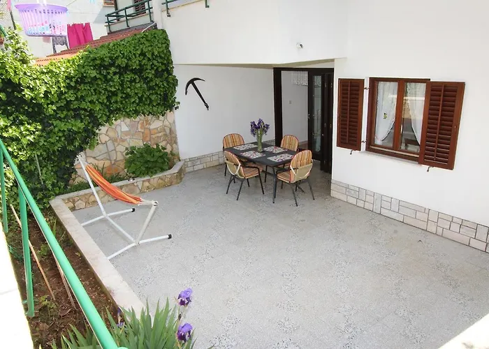 Apartment Cademia *