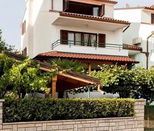 Apartment Cademia *